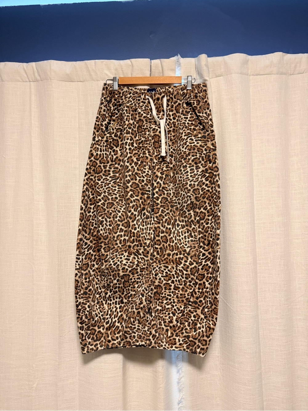 Gap Women’s Cheetah Print Horseshoe Denim Pants with Drawstring